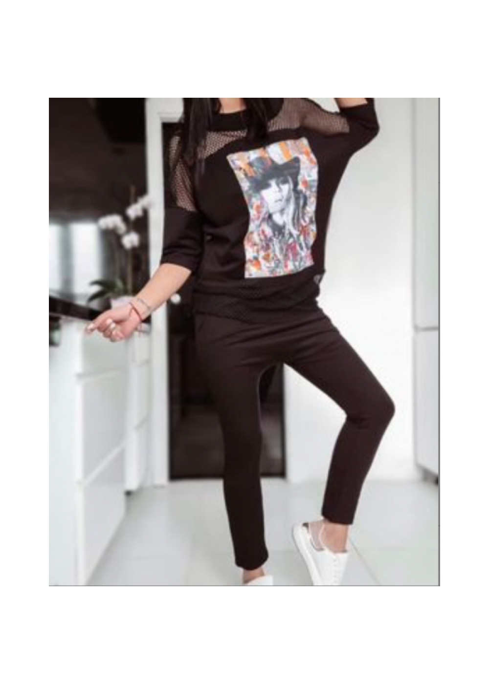 Комплект - черна блузка Pretty Face и спортен панталон