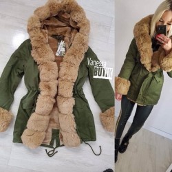 Дамско яке парка