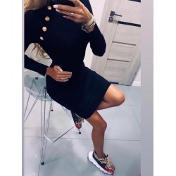 Стилна рокля с копчета