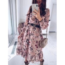 Розова рокля на флорали