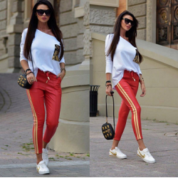 Дамски комплект - червен панталон и бяла блуза