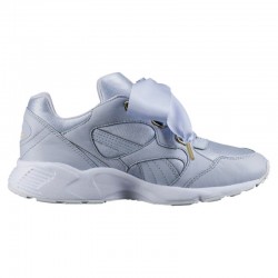 Дамски спортни обувки Puma Prevail Heart purple